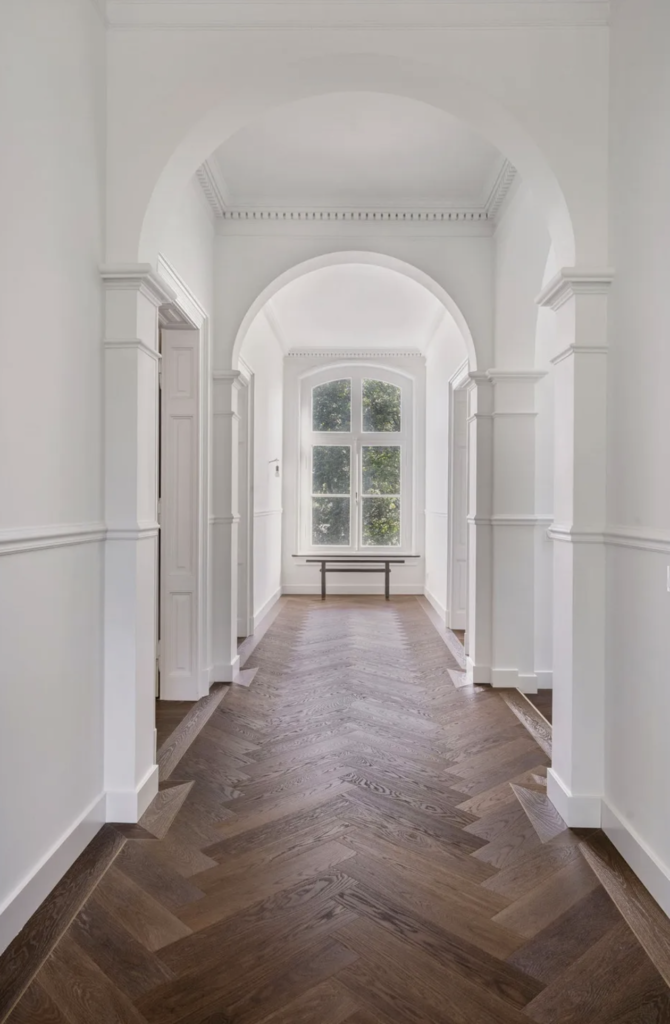 Bogen in de gang - renovatie monumentaal pand