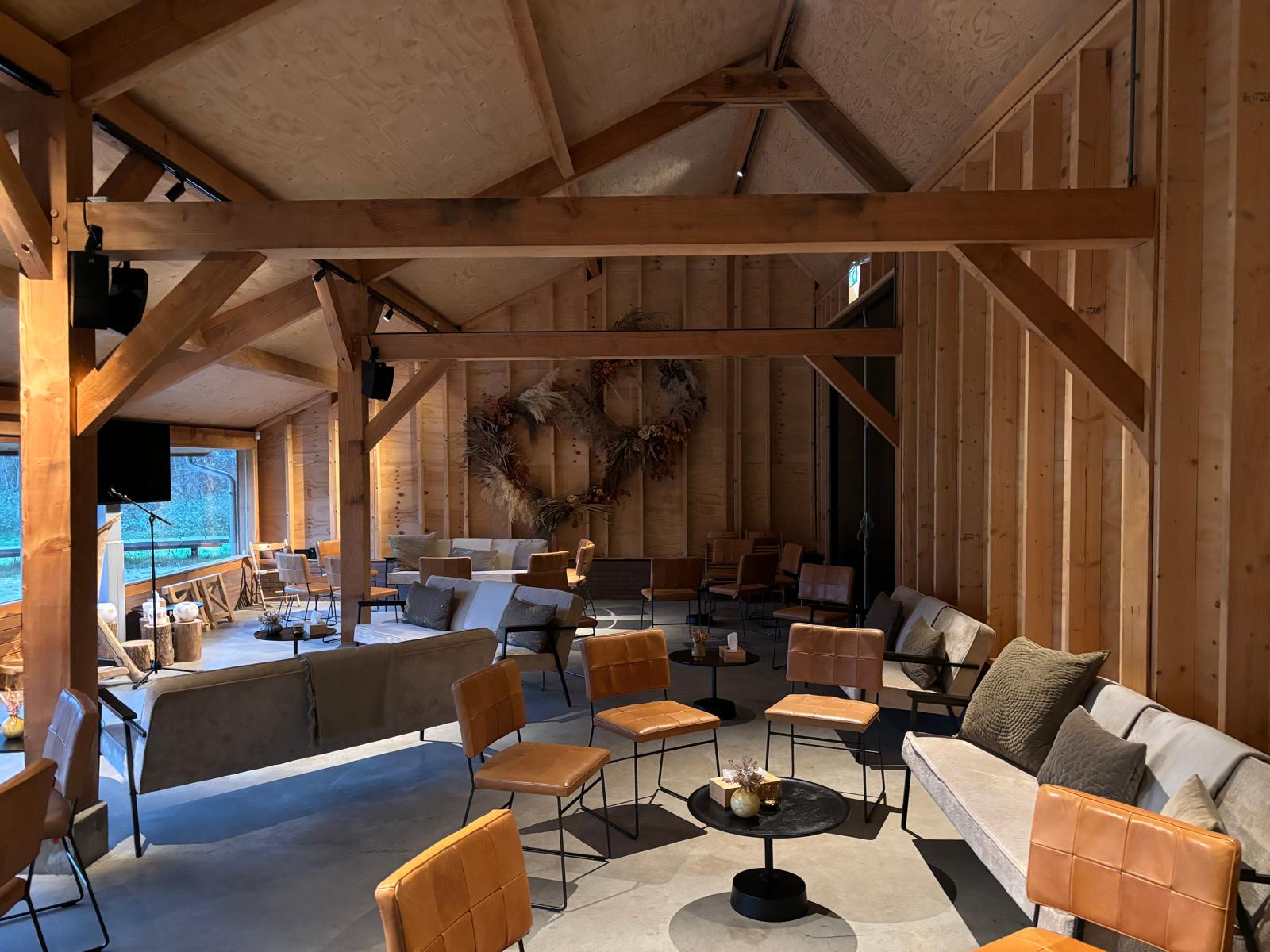 Natuurbegraafplaats Mokerheide Houten buiten gebouw